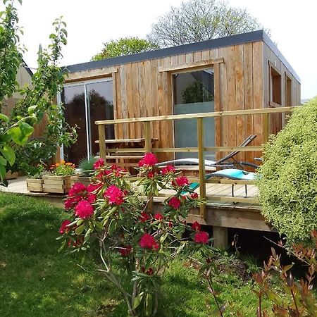 Adorable Cottage Perrosien dans jardin arboré Extérieur photo