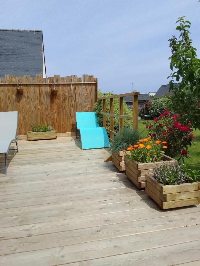 Adorable Cottage Perrosien dans jardin arboré Extérieur photo