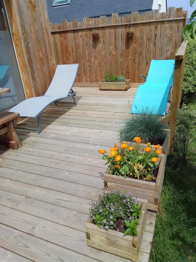 Adorable Cottage Perrosien dans jardin arboré Extérieur photo